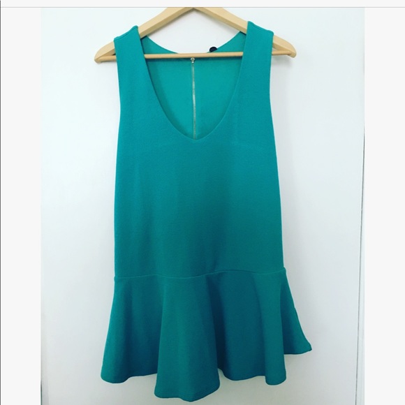 Printer scoop neck peplum top - Picture 2 of 5